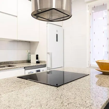 Amplio, Luminoso Y Moderno Cerca Del Casco Viejo ビルバオ