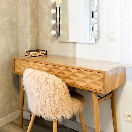 Amplio, Luminoso Y Moderno Cerca Del Casco Viejo * ビルバオ