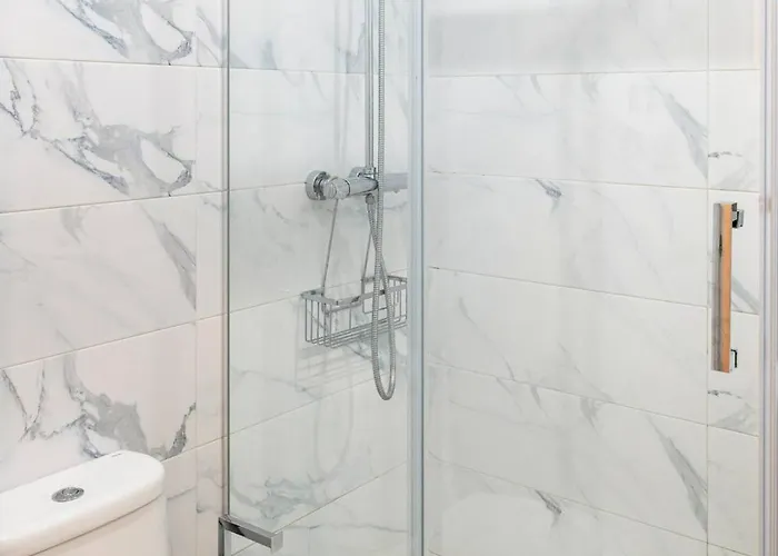 Amplio, Luminoso Y Moderno Cerca Del Casco Viejo *