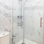 Amplio, Luminoso Y Moderno Cerca Del Casco Viejo *