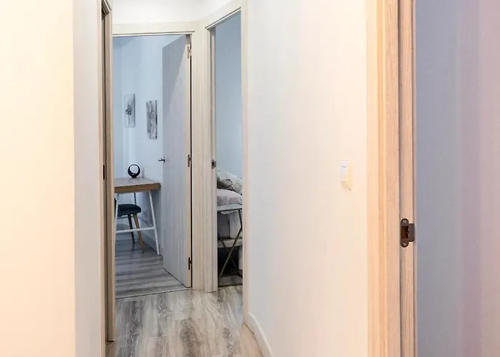 Διαμέρισμα Amplio, Luminoso Y Moderno Cerca Del Casco Viejo *