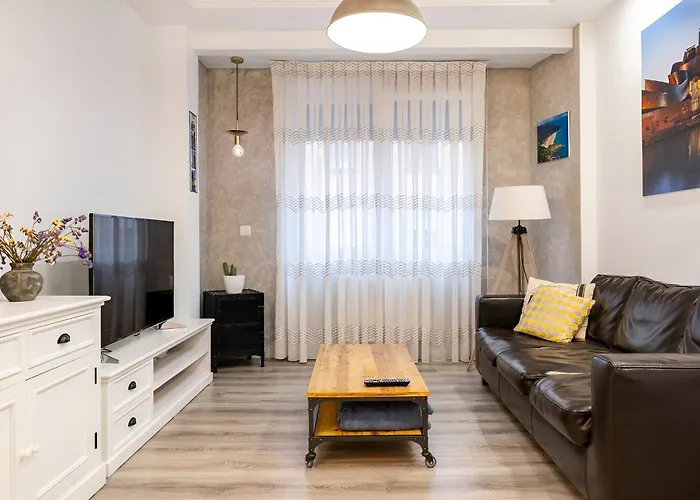 Amplio, Luminoso Y Moderno Cerca Del Casco Viejo Μπιλμπάο